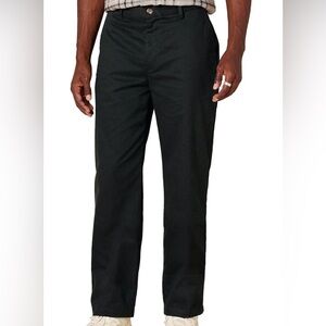 NWT Amazon Essentials Men's Classic-Fit Wrinkle-Resistant Flat-Front Chino